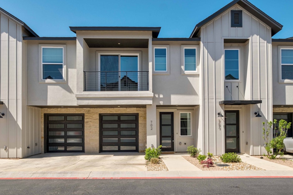 12001 Vista Parke Dr 702, Austin, TX 78726, Presented by Alice